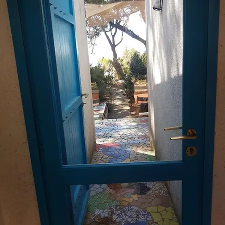 Villa Beachfront Villa, Right On Sand!