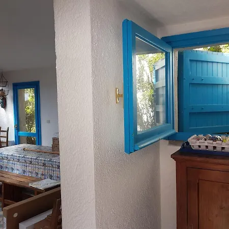 Beachfront Villa, Right On Sand! 빌라 칼라리베로토