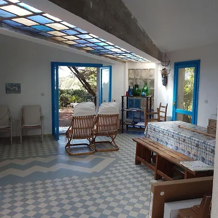 빌라 Beachfront Villa, Right On Sand!