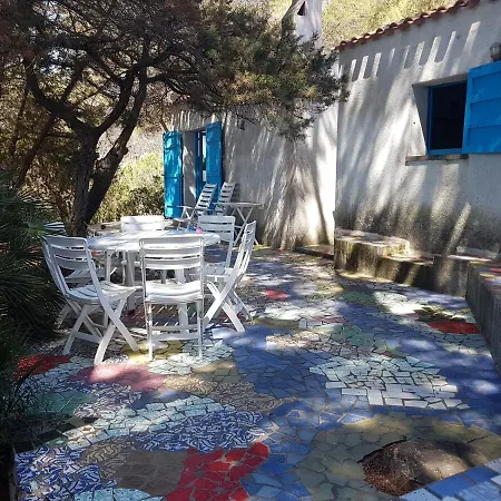 Beachfront Villa, Right On Sand! 빌라